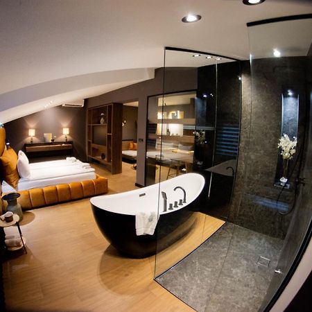Kristall Apartments Premium ชาบาซ ภายนอก รูปภาพ